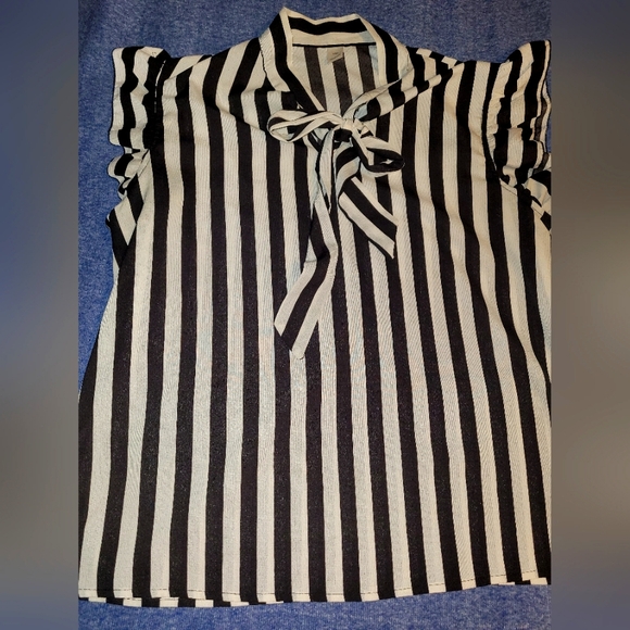 Blouse - Picture 4 of 10